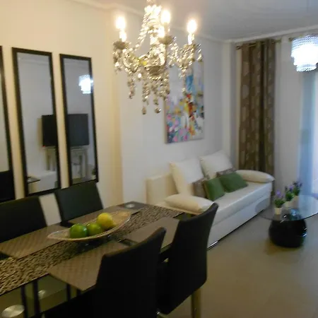 Jardinas De Les Marinas Apartment