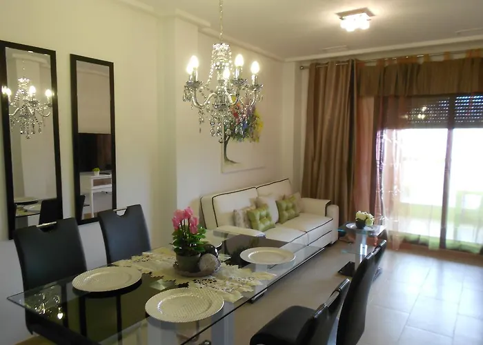 Jardinas De Les Marinas 아파트